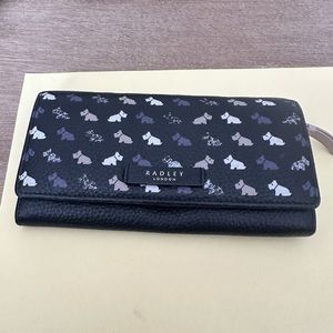 Organization!  Thy name is Radley London!